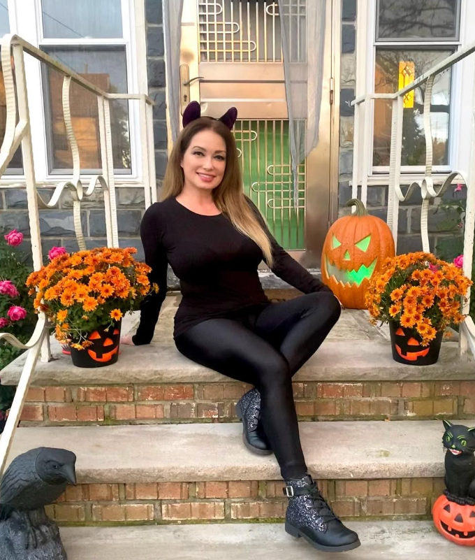 Effortless All-Black Cat Costume