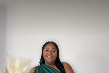 How to Dress a Plus Size Apple Shape: Tops, Dresses and Pants