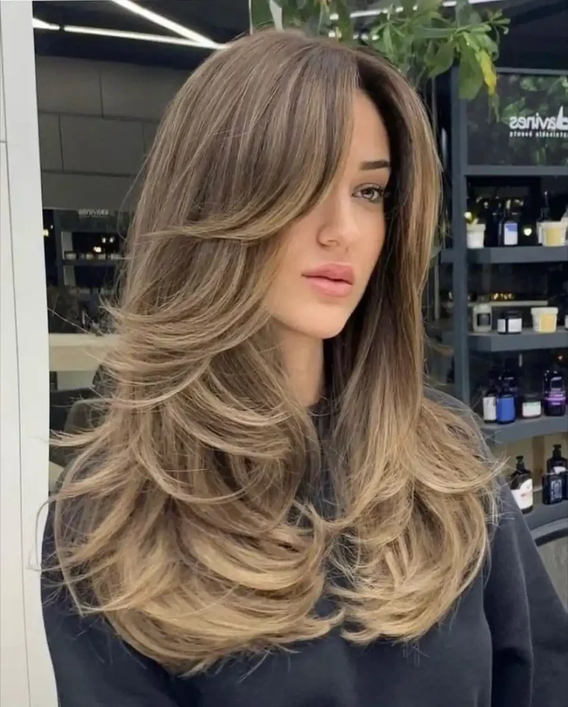Voluminous 70s-Inspired Layers