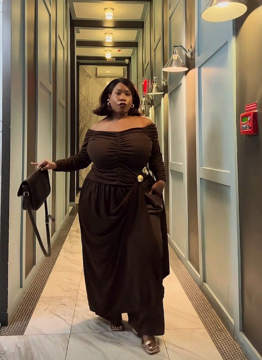 how to dress an hourglass figure with a big tummy